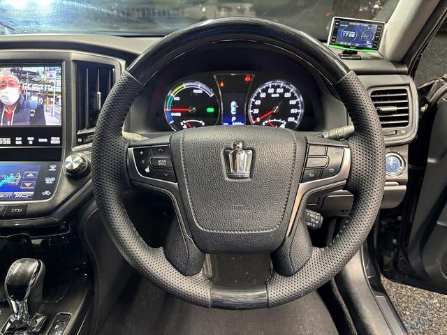 クラウンハイブリッド アスリートＳ　ブラックスタイル　（禁煙車）（サンルーフ）（純正ＨＤＤナビ）（クルーズコントロール）（パワーシート）（シートヒーター）（ＨＩＤヘッドライト）（バックカメラ）（オートライト）（ＥＴＣ）（ＭＴモード）（純正１８インチＡＷ）（52枚目）