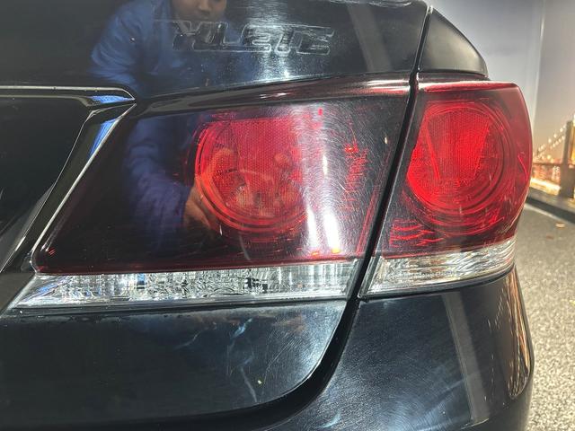 クラウンハイブリッド アスリートＳ　ブラックスタイル　（禁煙車）（サンルーフ）（純正ＨＤＤナビ）（クルーズコントロール）（パワーシート）（シートヒーター）（ＨＩＤヘッドライト）（バックカメラ）（オートライト）（ＥＴＣ）（ＭＴモード）（純正１８インチＡＷ）（57枚目）