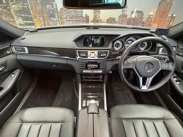 Ｅクラス Ｅ３５０　アバンギャルド　（禁煙車）（黒本革シート）（シートメモリー）（ＬＥＤヘッド）（メーカーＨＤＤナビ）（電動リアサンシェード）（ビルトインＥＴＣ）（バックカメラ）（レーダークルーズコントロール）（純正１８インチＡＷ）（5枚目）