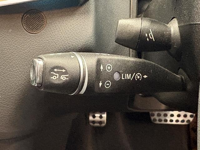Ｅクラス Ｅ３５０　アバンギャルド　（禁煙車）（黒本革シート）（シートメモリー）（ＬＥＤヘッド）（メーカーＨＤＤナビ）（電動リアサンシェード）（ビルトインＥＴＣ）（バックカメラ）（レーダークルーズコントロール）（純正１８インチＡＷ）（10枚目）