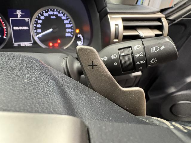 ＩＳ ＩＳ３００ｈ　バージョンＬ　（禁煙車）（グレー本革）（メーカーＳＤナビ）（バックカメラ）（クルコン）（ＬＥＤヘッドライト）（パワーシート）（シートエアコン）（フルセグ）（ＥＴＣ）（シートメモリー）（純正１８インチＡＷ）（11枚目）