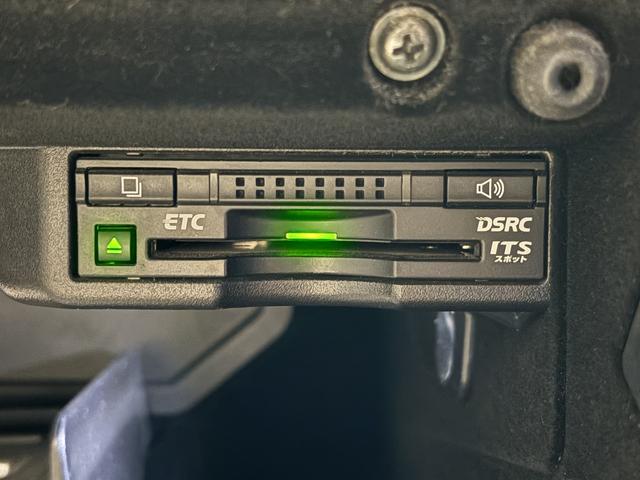ＩＳ ＩＳ３００ｈ　バージョンＬ　（禁煙車）（グレー本革）（メーカーＳＤナビ）（バックカメラ）（クルコン）（ＬＥＤヘッドライト）（パワーシート）（シートエアコン）（フルセグ）（ＥＴＣ）（シートメモリー）（純正１８インチＡＷ）（14枚目）