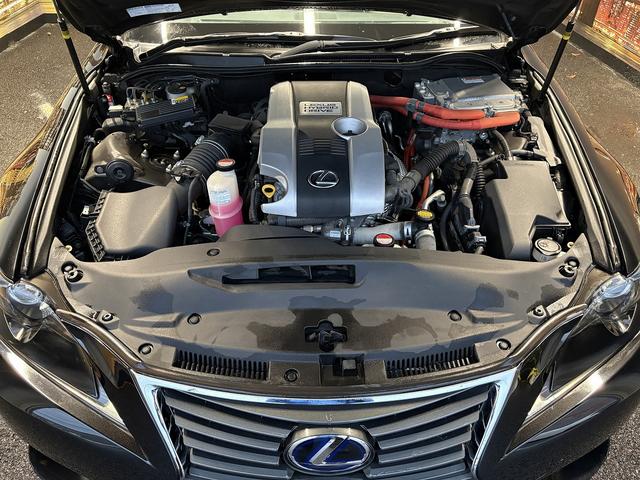 ＩＳ ＩＳ３００ｈ　バージョンＬ　（禁煙車）（グレー本革）（メーカーＳＤナビ）（バックカメラ）（クルコン）（ＬＥＤヘッドライト）（パワーシート）（シートエアコン）（フルセグ）（ＥＴＣ）（シートメモリー）（純正１８インチＡＷ）（37枚目）