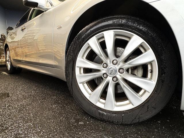 フーガ ２５０ＧＴ　（禁煙車）（黒ハーフレザー）（メーカーＨＤＤナビ）（サイド・バックカメラ）（クルコン）（パワーシート）（オットマン）（ＥＴＣ）（シートメモリー）（Ｂｌｕｅｔｏｏｔｈオーディオ）（純正１８インチＡＷ）（14枚目）