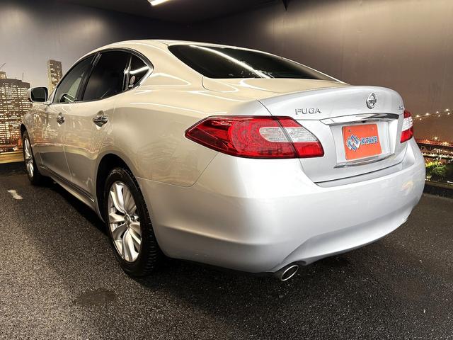 フーガ ２５０ＧＴ　（禁煙車）（黒ハーフレザー）（メーカーＨＤＤナビ）（サイド・バックカメラ）（クルコン）（パワーシート）（オットマン）（ＥＴＣ）（シートメモリー）（Ｂｌｕｅｔｏｏｔｈオーディオ）（純正１８インチＡＷ）（21枚目）