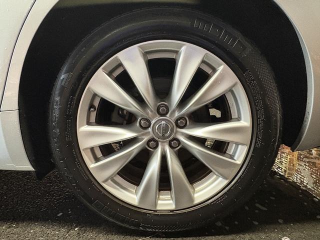 フーガ ２５０ＧＴ　（禁煙車）（黒ハーフレザー）（メーカーＨＤＤナビ）（サイド・バックカメラ）（クルコン）（パワーシート）（オットマン）（ＥＴＣ）（シートメモリー）（Ｂｌｕｅｔｏｏｔｈオーディオ）（純正１８インチＡＷ）（35枚目）