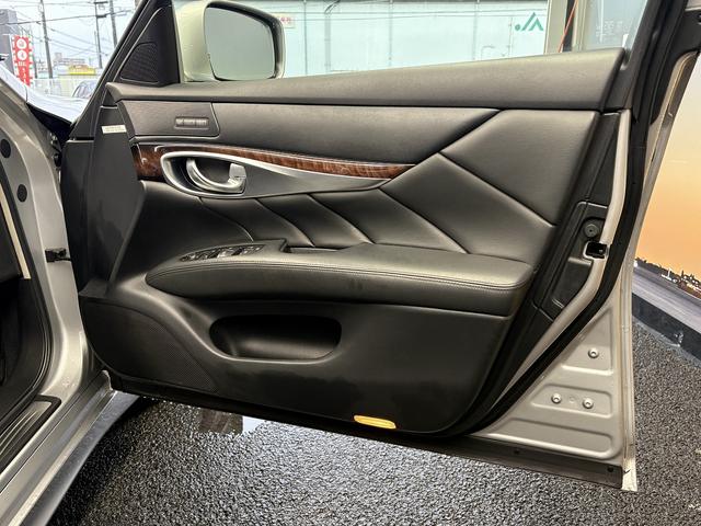 フーガ ２５０ＧＴ　（禁煙車）（黒ハーフレザー）（メーカーＨＤＤナビ）（サイド・バックカメラ）（クルコン）（パワーシート）（オットマン）（ＥＴＣ）（シートメモリー）（Ｂｌｕｅｔｏｏｔｈオーディオ）（純正１８インチＡＷ）（46枚目）