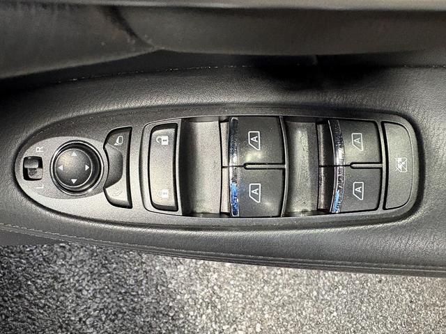 フーガ ２５０ＧＴ　（禁煙車）（黒ハーフレザー）（メーカーＨＤＤナビ）（サイド・バックカメラ）（クルコン）（パワーシート）（オットマン）（ＥＴＣ）（シートメモリー）（Ｂｌｕｅｔｏｏｔｈオーディオ）（純正１８インチＡＷ）（50枚目）