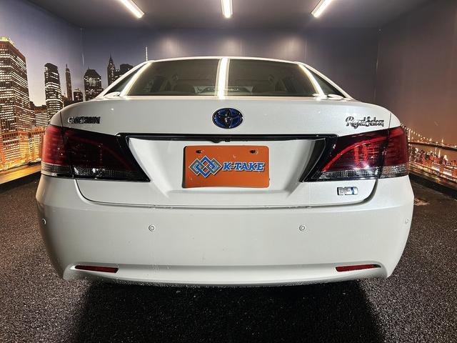 クラウンハイブリッド ロイヤルサルーン　（禁煙車）（メーカーＨＤＤナビ）（バックカメラ）（レーダークルーズ）（クリアランスソナー）（ＨＩＤ）（パワーシート）（シートヒーター）（ＥＴＣ）（Ｂｌｕｅｔｏｏｔｈオーディオ）（純正１６インチＡＷ）（20枚目）