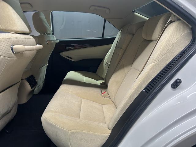 クラウンハイブリッド ロイヤルサルーン　（禁煙車）（メーカーＨＤＤナビ）（バックカメラ）（レーダークルーズ）（クリアランスソナー）（ＨＩＤ）（パワーシート）（シートヒーター）（ＥＴＣ）（Ｂｌｕｅｔｏｏｔｈオーディオ）（純正１６インチＡＷ）（39枚目）