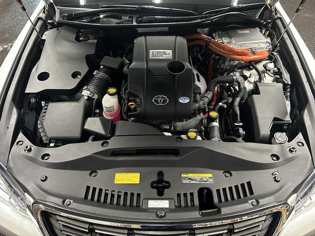 クラウンハイブリッド ロイヤルサルーン　（禁煙車）（メーカーＨＤＤナビ）（バックカメラ）（レーダークルーズ）（クリアランスソナー）（ＨＩＤ）（パワーシート）（シートヒーター）（ＥＴＣ）（Ｂｌｕｅｔｏｏｔｈオーディオ）（純正１６インチＡＷ）（44枚目）