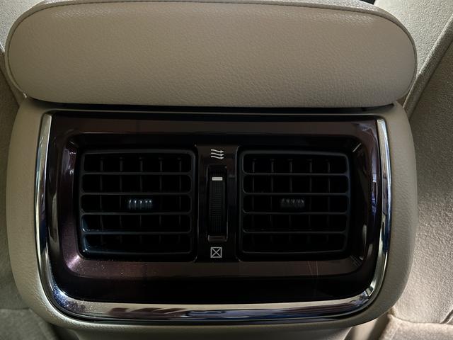 クラウンハイブリッド ロイヤルサルーン　（禁煙車）（メーカーＨＤＤナビ）（バックカメラ）（レーダークルーズ）（クリアランスソナー）（ＨＩＤ）（パワーシート）（シートヒーター）（ＥＴＣ）（Ｂｌｕｅｔｏｏｔｈオーディオ）（純正１６インチＡＷ）（48枚目）