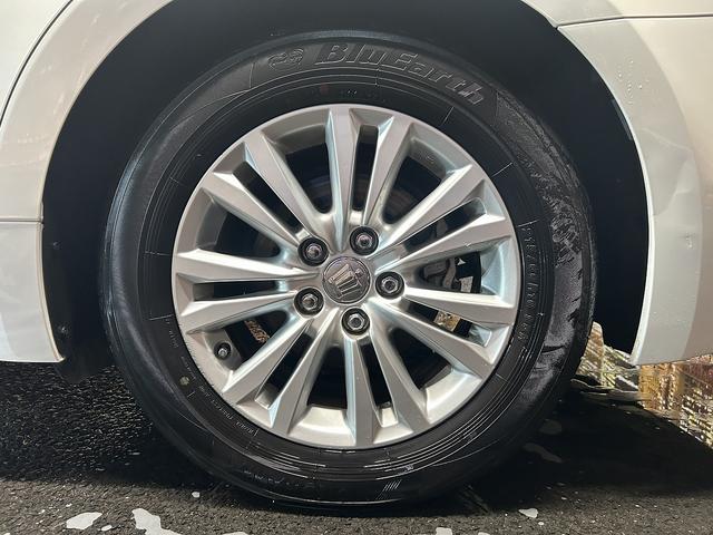 クラウンハイブリッド ロイヤルサルーン　（禁煙車）（メーカーＨＤＤナビ）（バックカメラ）（レーダークルーズ）（クリアランスソナー）（ＨＩＤ）（パワーシート）（シートヒーター）（ＥＴＣ）（Ｂｌｕｅｔｏｏｔｈオーディオ）（純正１６インチＡＷ）（52枚目）
