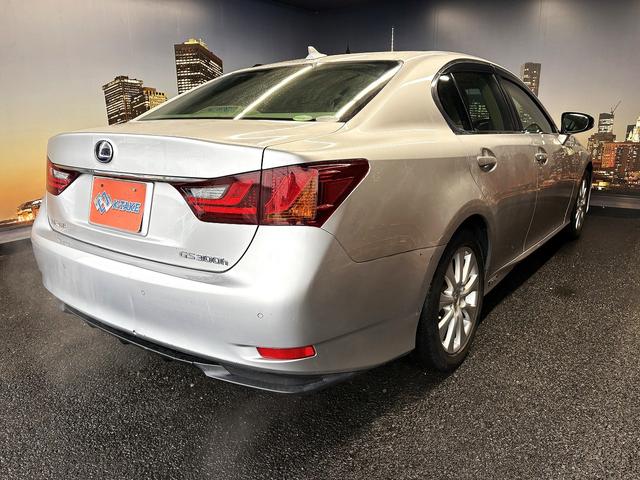 ＧＳ ＧＳ３００ｈ　Ｉパッケージ　（禁煙車）（ベージュ本革）（メーカーナビ）（バックカメラ）（レーダークルーズ）（クリアランスソナー）パドルシフト（スマートキー）（パワーシート）（シートエアコン）（ＥＴＣ）（純正１７インチＡＷ）（22枚目）