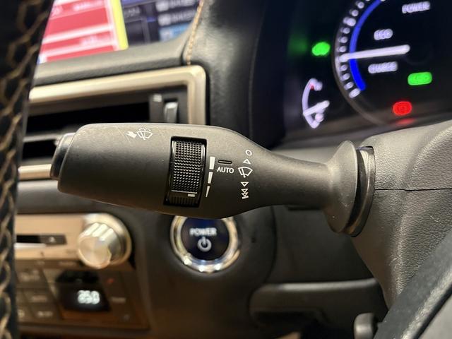 ＧＳ ＧＳ３００ｈ　Ｉパッケージ　（禁煙車）（ベージュ本革）（メーカーナビ）（バックカメラ）（レーダークルーズ）（クリアランスソナー）パドルシフト（スマートキー）（パワーシート）（シートエアコン）（ＥＴＣ）（純正１７インチＡＷ）（56枚目）