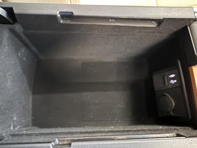 ＧＳ ＧＳ３００ｈ　Ｉパッケージ　（禁煙車）（ベージュ本革）（メーカーナビ）（バックカメラ）（レーダークルーズ）（クリアランスソナー）パドルシフト（スマートキー）（パワーシート）（シートエアコン）（ＥＴＣ）（純正１７インチＡＷ）（58枚目）