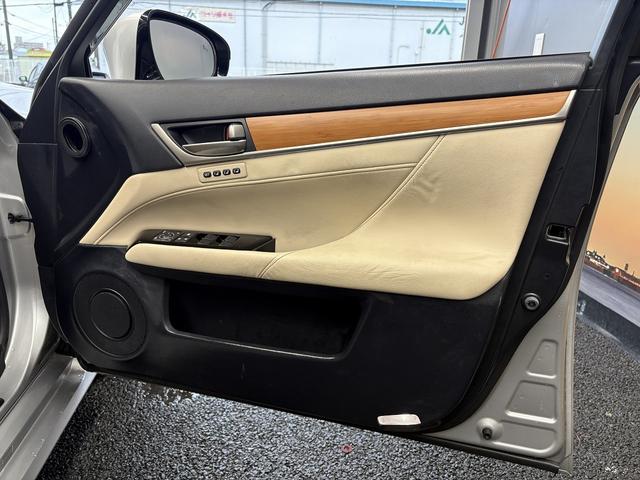 ＧＳ ＧＳ３００ｈ　Ｉパッケージ　（禁煙車）（ベージュ本革）（メーカーナビ）（バックカメラ）（レーダークルーズ）（クリアランスソナー）パドルシフト（スマートキー）（パワーシート）（シートエアコン）（ＥＴＣ）（純正１７インチＡＷ）（60枚目）