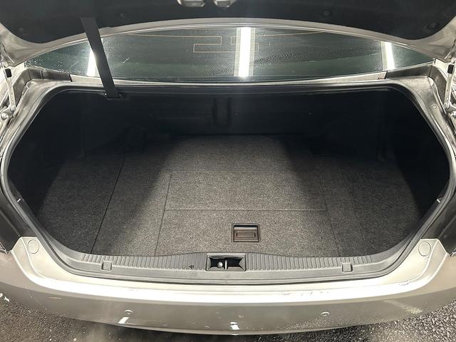 �g�����N�X�y�[�X���[���ȍL�����������܂��B�S���t�o�b�O�����[�\�ł��B