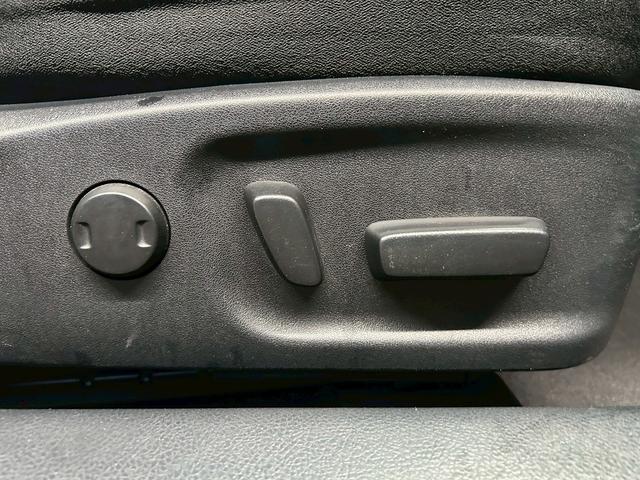 �y�p���[�V�[�g�z�d���ŃV�[�g�|�W�V�����̕ύX���\�ł��B�蓮�����ׂ����V�[�g�ݒ肪�\�ł��̂ł����K�Ȏp���Ńh���C�u���y����Œ�����ł��傤�B