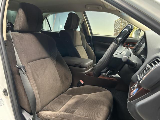 �^�]�Ȃ��L�X�Ƃ��Ă���^�]���₷�������������Ă��܂��������N���[�j���O�����{�ς݂ł��B