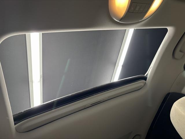 シーマ ハイブリッド　（禁煙車）（サンルーフ）（メーカーＨＤＤナビ）（バックカメラ）（レーダークルーズ）（パワーシート）（シートメモリー）（ビルトインＥＴＣ）（Ｂｌｕｅｔｏｏｔｈ対応）（ＨＩＤヘッド）（純正１８インチＡＷ）（10枚目）