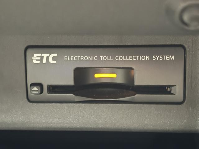 シーマ ハイブリッド　（禁煙車）（サンルーフ）（メーカーＨＤＤナビ）（バックカメラ）（レーダークルーズ）（パワーシート）（シートメモリー）（ビルトインＥＴＣ）（Ｂｌｕｅｔｏｏｔｈ対応）（ＨＩＤヘッド）（純正１８インチＡＷ）（13枚目）