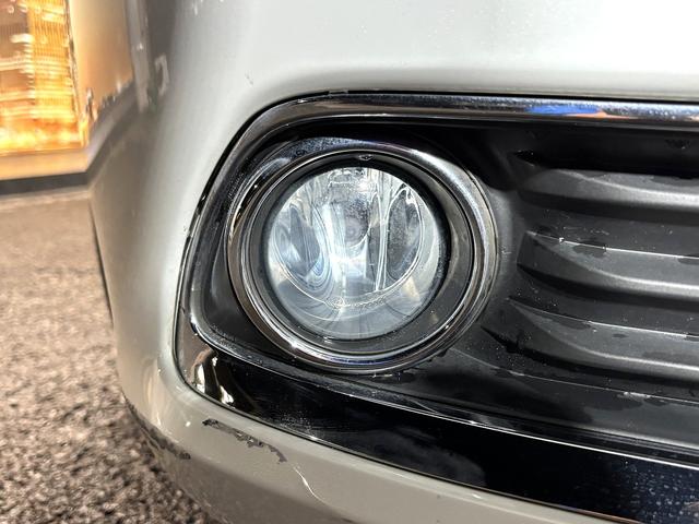 シーマ ハイブリッド　（禁煙車）（サンルーフ）（メーカーＨＤＤナビ）（バックカメラ）（レーダークルーズ）（パワーシート）（シートメモリー）（ビルトインＥＴＣ）（Ｂｌｕｅｔｏｏｔｈ対応）（ＨＩＤヘッド）（純正１８インチＡＷ）（27枚目）