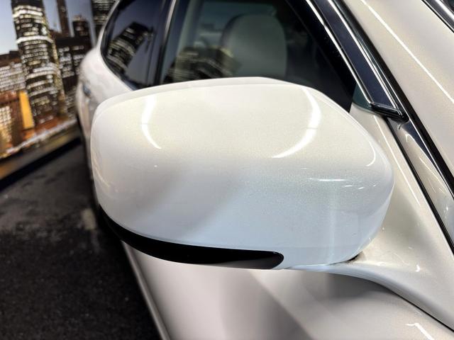 シーマ ハイブリッド　（禁煙車）（サンルーフ）（メーカーＨＤＤナビ）（バックカメラ）（レーダークルーズ）（パワーシート）（シートメモリー）（ビルトインＥＴＣ）（Ｂｌｕｅｔｏｏｔｈ対応）（ＨＩＤヘッド）（純正１８インチＡＷ）（29枚目）