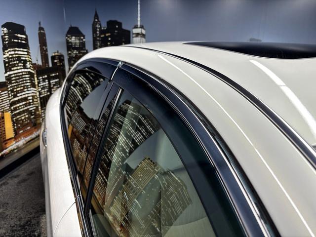 シーマ ハイブリッド　（禁煙車）（サンルーフ）（メーカーＨＤＤナビ）（バックカメラ）（レーダークルーズ）（パワーシート）（シートメモリー）（ビルトインＥＴＣ）（Ｂｌｕｅｔｏｏｔｈ対応）（ＨＩＤヘッド）（純正１８インチＡＷ）（33枚目）