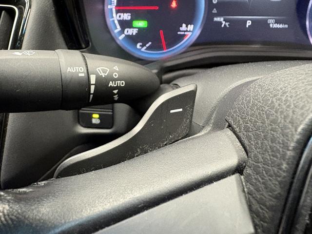 クラウンハイブリッド ＲＳアドバンス　（禁煙車）（黒本革シート）（メーカーＳＤナビ）（バックカメラ）（レーダークルーズ）（レーンキープ）（パワーシート）（ステアリングヒータ）（ビルトインＥＴＣ）（クリアランスソナー）（純正１８インチＡＷ）（9枚目）