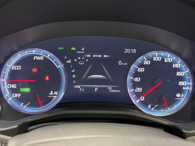 クラウンハイブリッド ＲＳアドバンス　（禁煙車）（黒本革シート）（メーカーＳＤナビ）（バックカメラ）（レーダークルーズ）（レーンキープ）（パワーシート）（ステアリングヒータ）（ビルトインＥＴＣ）（クリアランスソナー）（純正１８インチＡＷ）（38枚目）