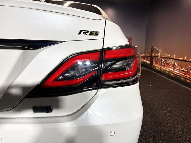 クラウンハイブリッド ＲＳアドバンス　（禁煙車）（黒本革シート）（メーカーＳＤナビ）（バックカメラ）（レーダークルーズ）（レーンキープ）（パワーシート）（ステアリングヒータ）（ビルトインＥＴＣ）（クリアランスソナー）（純正１８インチＡＷ）（47枚目）