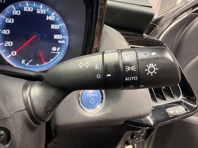 クラウンハイブリッド ＲＳアドバンス　（禁煙車）（黒本革シート）（メーカーＳＤナビ）（バックカメラ）（レーダークルーズ）（レーンキープ）（パワーシート）（ステアリングヒータ）（ビルトインＥＴＣ）（クリアランスソナー）（純正１８インチＡＷ）（53枚目）