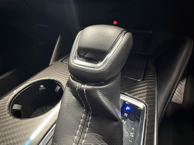 クラウンハイブリッド ＲＳアドバンス　（禁煙車）（黒本革シート）（メーカーＳＤナビ）（バックカメラ）（レーダークルーズ）（レーンキープ）（パワーシート）（ステアリングヒータ）（ビルトインＥＴＣ）（クリアランスソナー）（純正１８インチＡＷ）（56枚目）