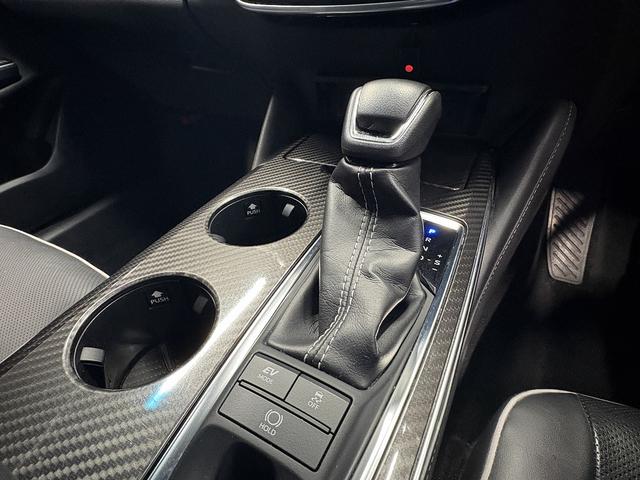 クラウンハイブリッド ＲＳアドバンス　（禁煙車）（黒本革シート）（メーカーＳＤナビ）（バックカメラ）（レーダークルーズ）（レーンキープ）（パワーシート）（ステアリングヒータ）（ビルトインＥＴＣ）（クリアランスソナー）（純正１８インチＡＷ）（59枚目）