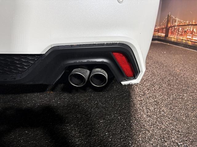 クラウンハイブリッド ＲＳアドバンス　（禁煙車）（黒本革シート）（メーカーＳＤナビ）（バックカメラ）（レーダークルーズ）（レーンキープ）（パワーシート）（ステアリングヒータ）（ビルトインＥＴＣ）（クリアランスソナー）（純正１８インチＡＷ）（71枚目）