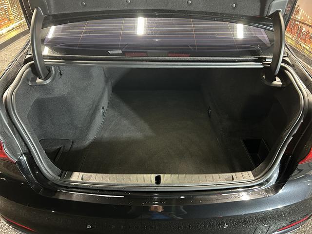 �g�����N�X�y�[�X���[���ȍL�����������܂��B�S���t�o�b�O�����[�\�ł��B