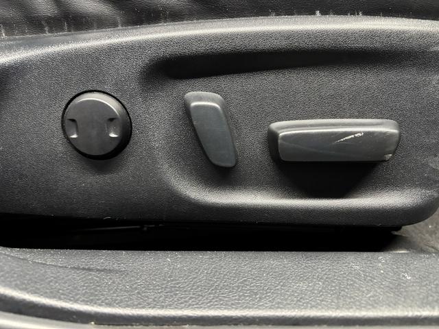 �y�p���[�V�[�g�z�d���ŃV�[�g�|�W�V�����̕ύX���\�ł��B�蓮�����ׂ����V�[�g�ݒ肪�\�ł��̂ł����K�Ȏp���Ńh���C�u���y����Œ�����ł��傤�B