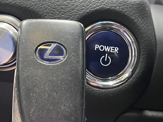 �y�X�}�[�g�L�[���v�b�V���X�^�[�g�z�h�A�n���h�����y������A�܂��̓h�A�n���h���̃X�C�b�`�����������Ŏ{���{�����ł��܂���܂��u���[�L�𓥂݂Ȃ���X�^�[�g�{�^�������������ŁA�G���W�����n�����܂���