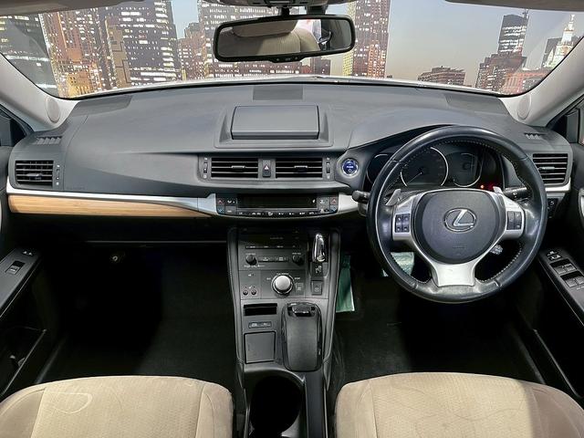 CT CT200h バージョンC (メーカーHDDナビ)(バックカメラ)(クルーズコントロール)(シートヒーター)(パドルシフト)(ビルトインETC)(LEDヘッド)(フォグ)(スマートキー&プッシュスタート)(純正16インチAW)(5枚目)