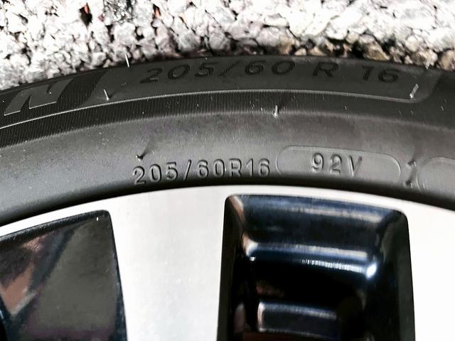 ＳＡＩ Ｇ　（禁煙車）（後期型）（メーカーＳＤナビ）（バックカメラ）（クルーズコントロール）（パワーシート）（シートメモリー）（ビルトインＥＴＣ）（電動リアサンシェード）（ＬＥＤヘッド）（純正１６インチＡＷ）（28枚目）