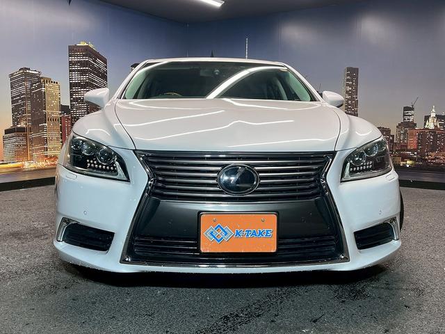 LS LS460 バージョンL (禁煙車)(後期型)(サンルーフ)(黒本革シート)(メーカーナビ)(マークレビンソン)(BSM)(レーダークルーズ)(コーナーセンサ)(純正エアサス)(シートヒーター&クーラー)(純正18インチAW)(22枚目)