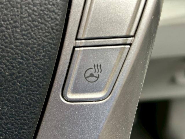 プリウス Ｓ　（禁煙車）（純正ＳＤナビ）（バックカメラ）（ステアリングヒーター）（シートヒーター）（ビルトインＥＴＣ）（ＨＩＤヘッドライト）（スマートキー＆プッシュスタート）（電動格納ミラー）（純正１５インチＡＷ）（9枚目）