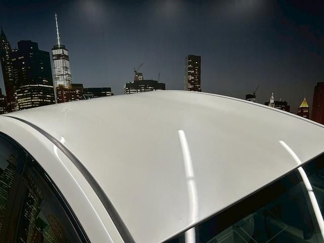 プリウス Ｓ　（禁煙車）（純正ＳＤナビ）（バックカメラ）（ステアリングヒーター）（シートヒーター）（ビルトインＥＴＣ）（ＨＩＤヘッドライト）（スマートキー＆プッシュスタート）（電動格納ミラー）（純正１５インチＡＷ）（42枚目）