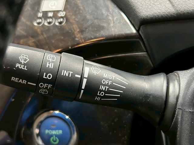 プリウス Ｓ　（禁煙車）（純正ＳＤナビ）（バックカメラ）（ステアリングヒーター）（シートヒーター）（ビルトインＥＴＣ）（ＨＩＤヘッドライト）（スマートキー＆プッシュスタート）（電動格納ミラー）（純正１５インチＡＷ）（52枚目）