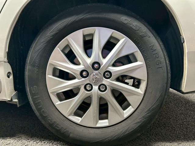 プリウス Ｓ　（禁煙車）（純正ＳＤナビ）（バックカメラ）（ステアリングヒーター）（シートヒーター）（ビルトインＥＴＣ）（ＨＩＤヘッドライト）（スマートキー＆プッシュスタート）（電動格納ミラー）（純正１５インチＡＷ）（64枚目）