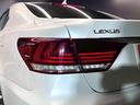 LS460 バージョンL (禁煙車)(後期型)(サンルーフ)(黒本革シート)(メーカーナビ)(マークレビンソン)(BSM)(レーダークルーズ)(コーナーセンサ)(純正エアサス)(シートヒーター&クーラー)(純正18インチAW)(33枚目)
