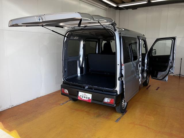 ハイゼットカーゴ ＤＸ　サポカーＳワイド適合　ディスプレイオーディオ　エアコン　アクセサリーソケット　コーナーセンサー　アイドリングストップ　光軸調整ダイヤル　横滑り防止機能　誤発進抑制機能　パワーウインドウ　キーレス（9枚目）