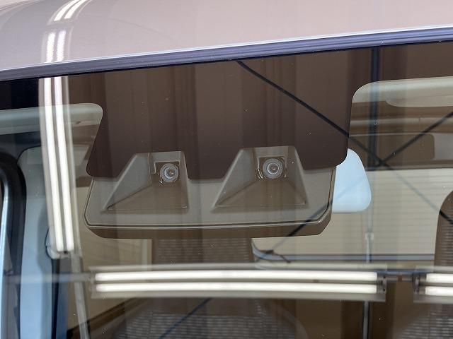 ハイゼットカーゴ ＤＸ　サポカーＳワイド適合　ディスプレイオーディオ　エアコン　アクセサリーソケット　コーナーセンサー　アイドリングストップ　光軸調整ダイヤル　横滑り防止機能　誤発進抑制機能　パワーウインドウ　キーレス（23枚目）