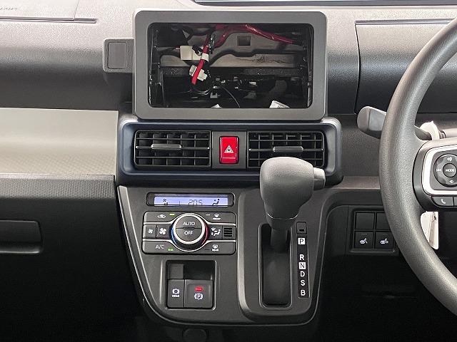 タント Ｘ　サポカーＳワイド適合　パノラマモニター対応　ミラクルオープンドア　片側オートスライドドア　電動パーキングブレーキ　コーナーセンサー　シートヒーター　ステアリングスイッチ　電動格納ミラー　キーフリー（13枚目）